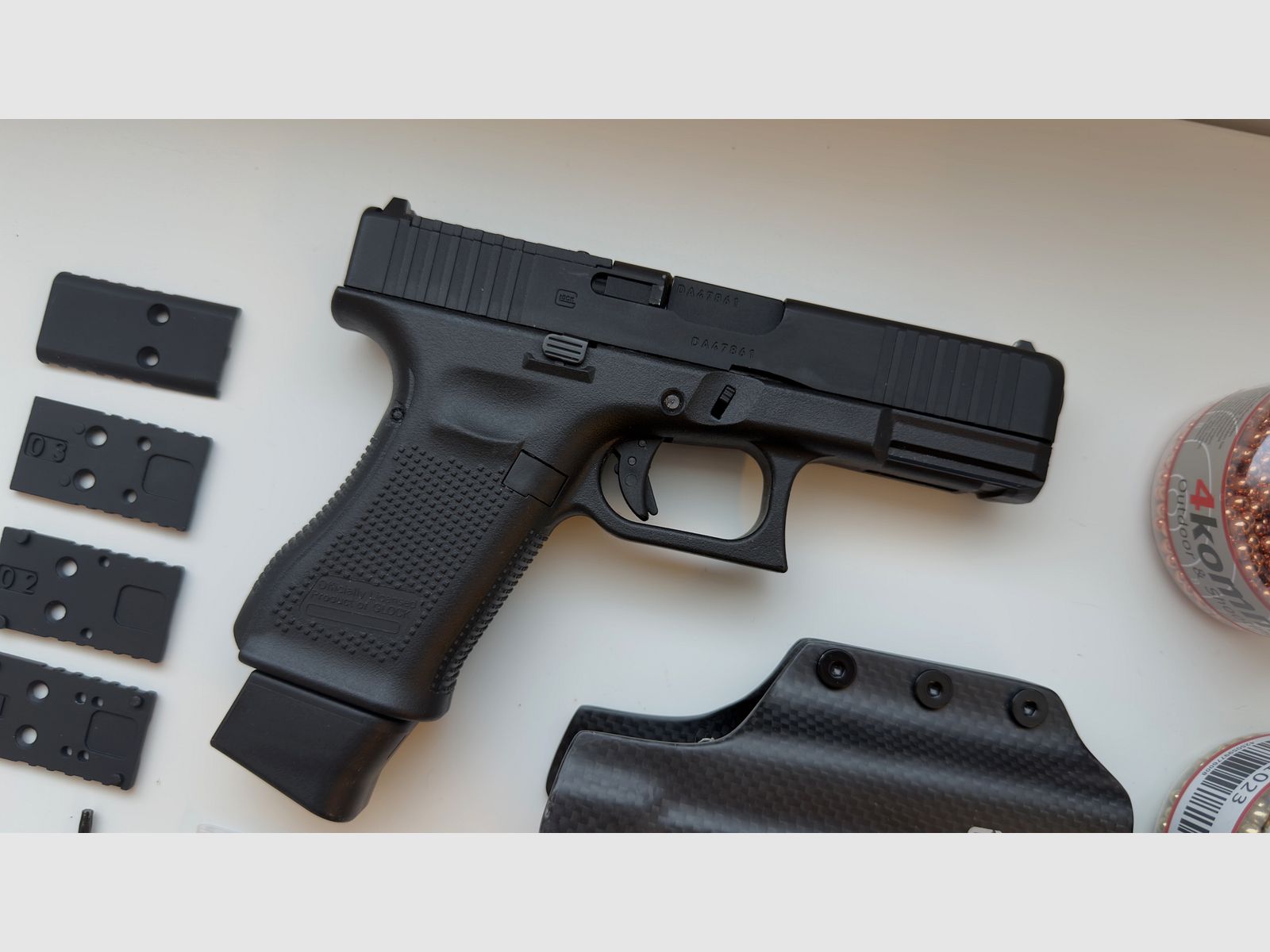 Glock 19 Gen 5 MOS 4mm stalen bb’s CO2