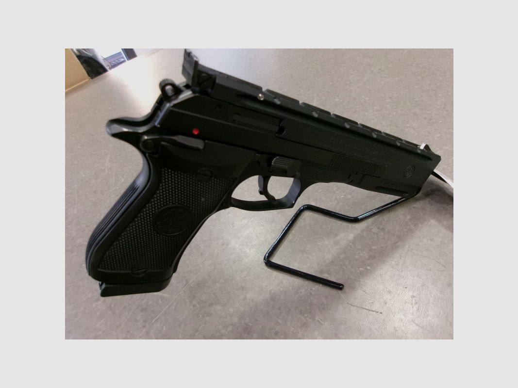 BERETTA 87 TARGET .22LR używany, zdjęcie 4 z 8