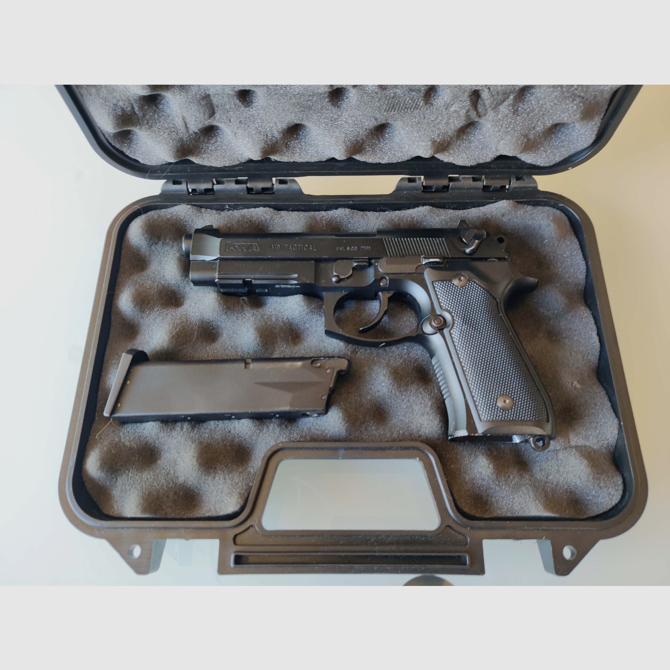 Beretta M9 tactical 6mm Airsoft