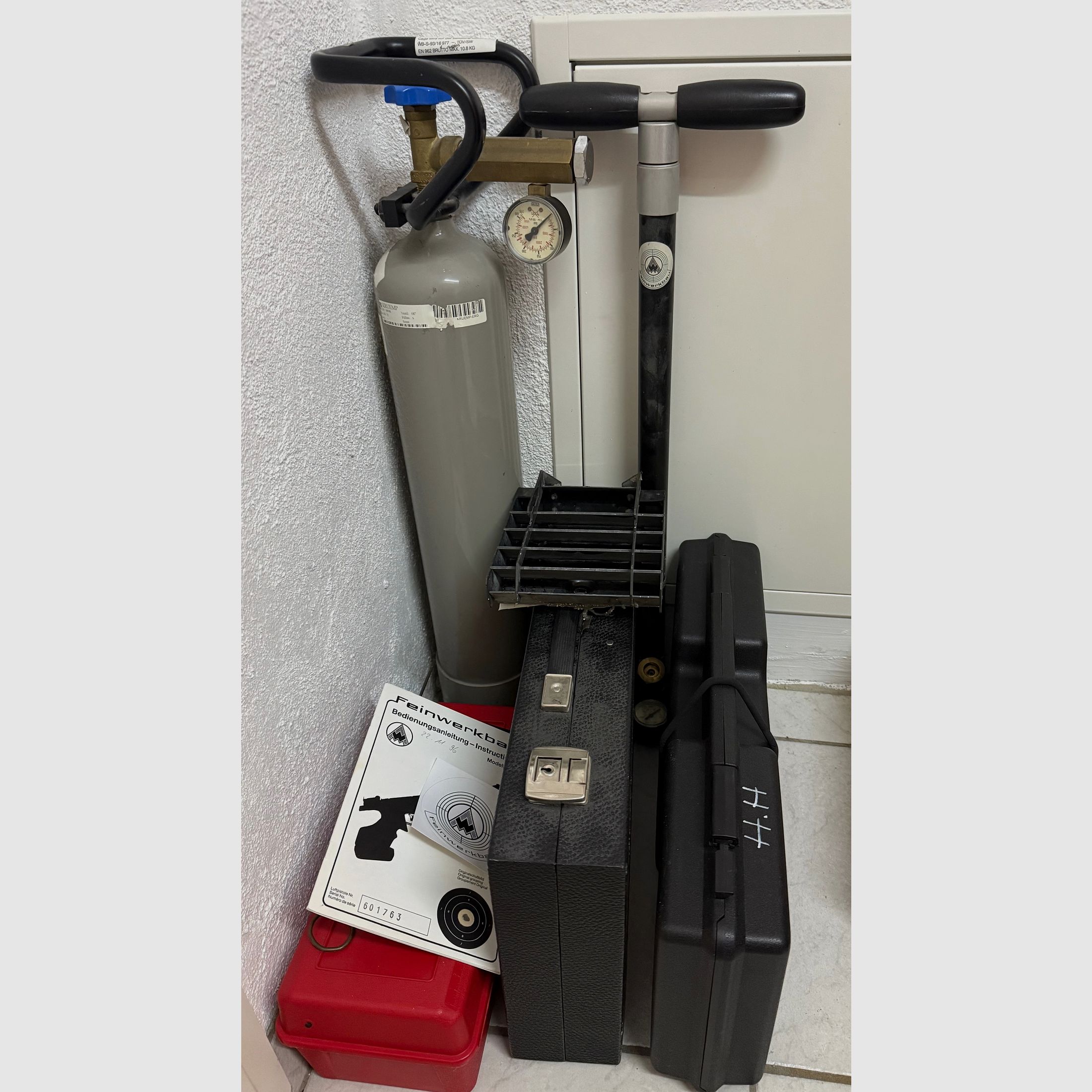 Feinwerkbau P30 mit sehr viel Zubehör 
