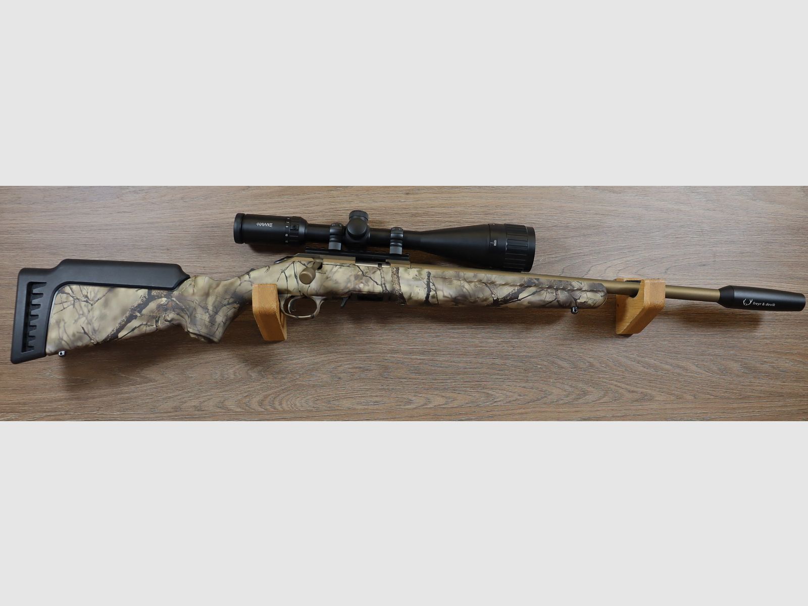 Repetierbüchse American Rimfire + Zielfernrohr + Schalldämpfer, Bild 1 von 2