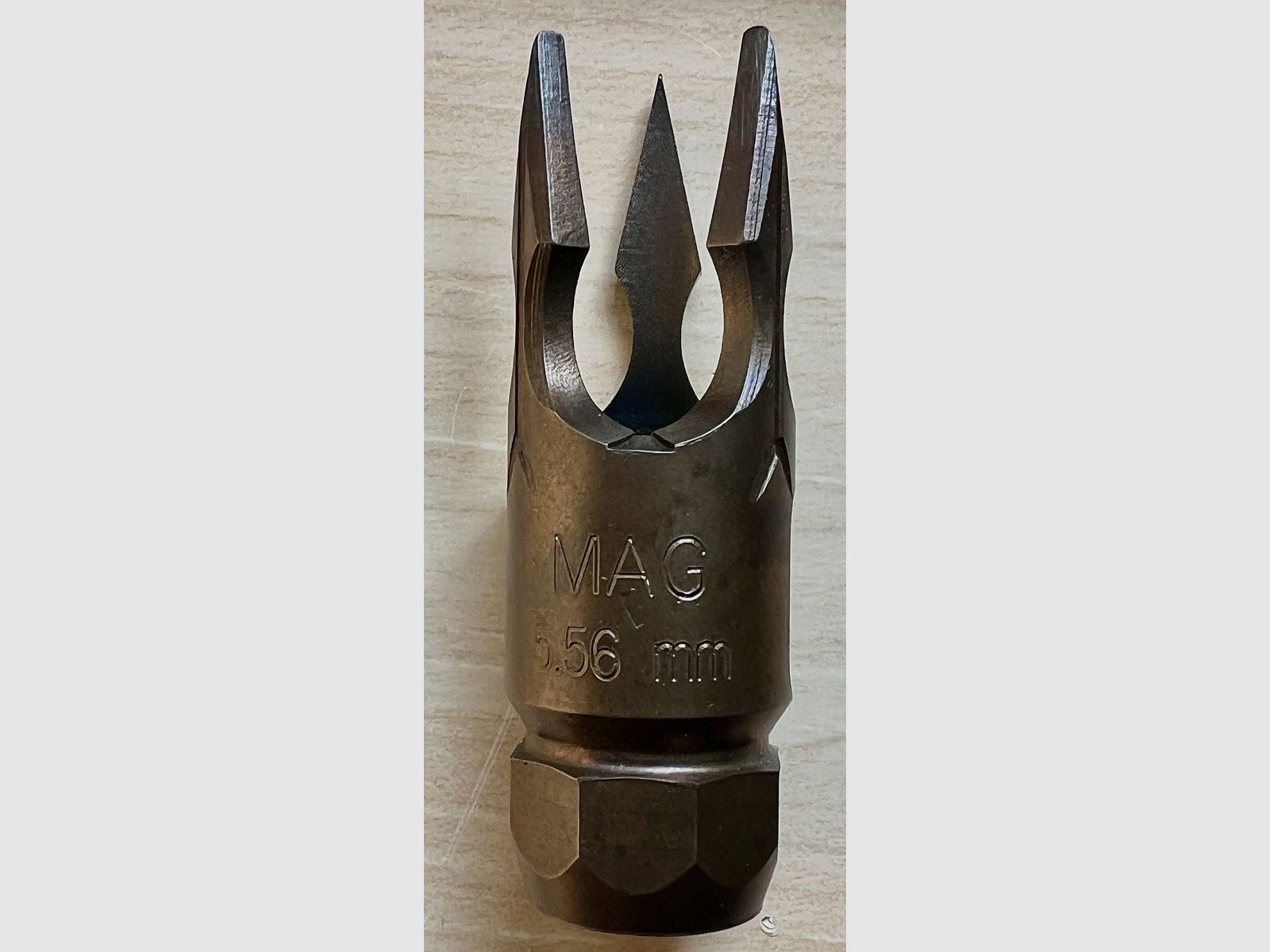 Exklusiver Dreispitz‑Kompensator — AR15 / .223 / 5.56 / 1/2x28 UNF