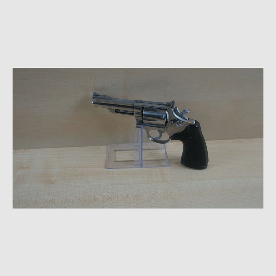 Smith & Wesson 66