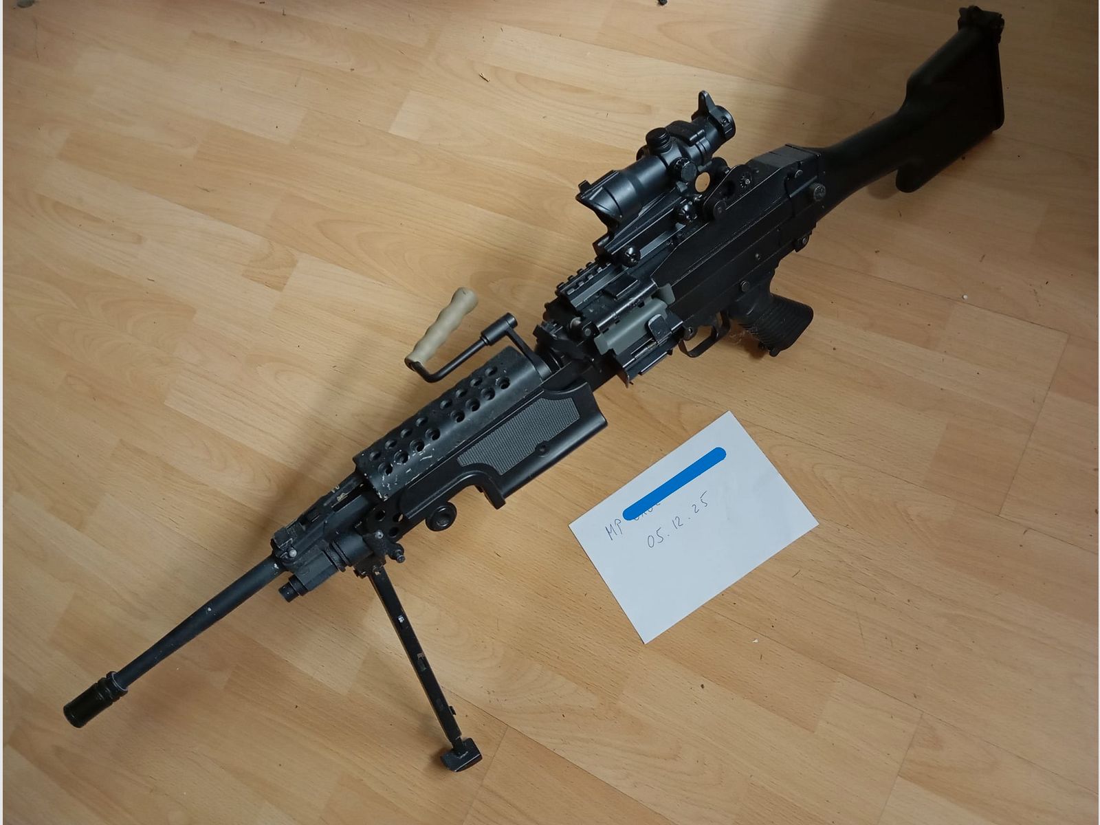 Replika karabinu maszynowego M249 w wersji metalowej Airsoft