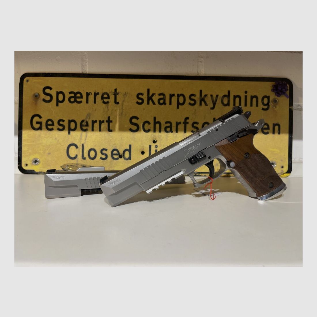 Sig Sauer P220 X-SIX Classic (Set with 9mm conversion system!)