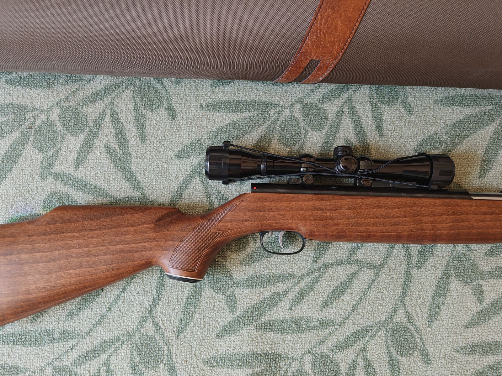 Weihrauch HW 77 4,5mm mit Zielfernrohr Tasco Pronghorn 4x32