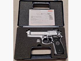 Beretta CO2 Pistole M92 FS – silberne Vollmetall-Ausführung + 2x Trommelmagazin