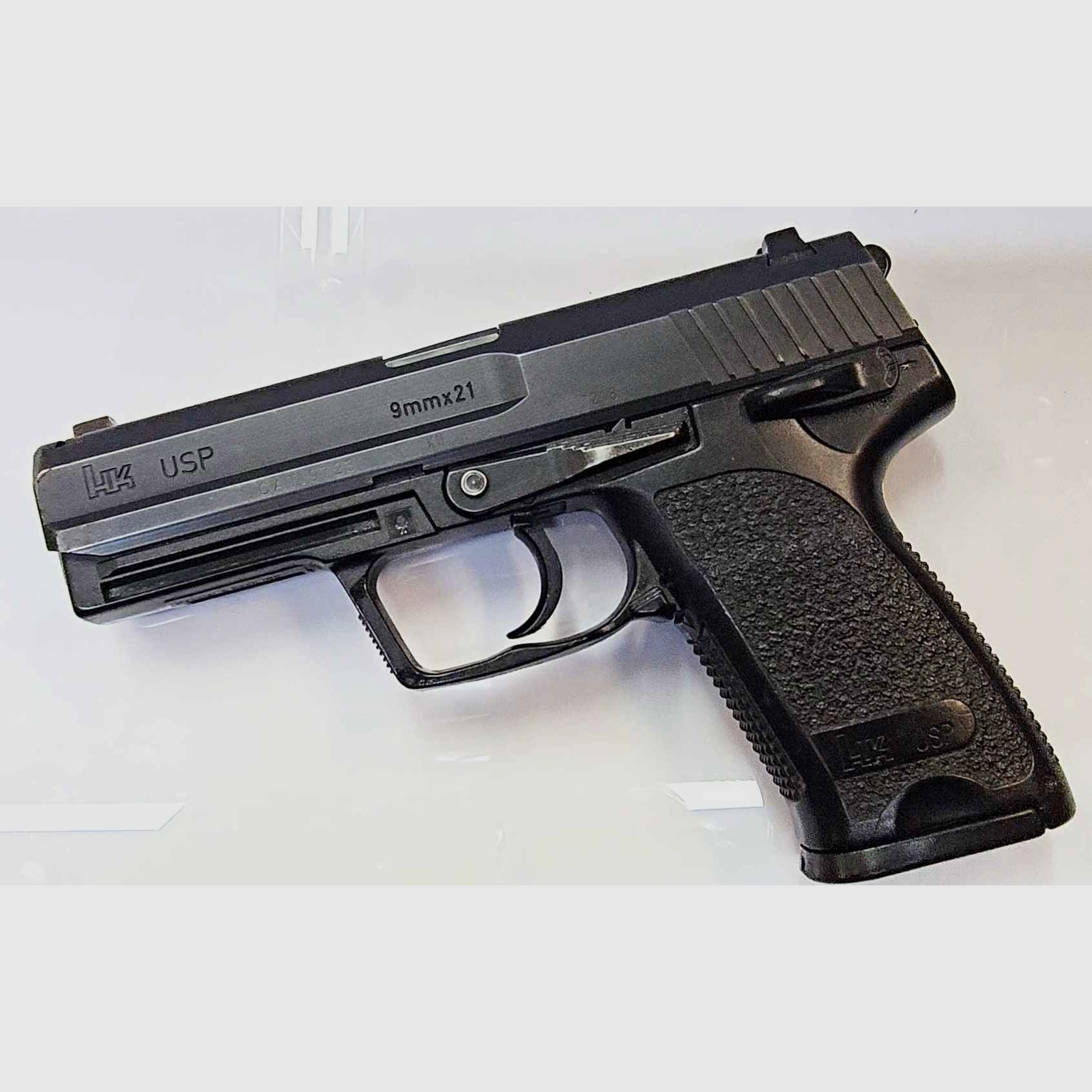 H&K USP 9×21 -218, afbeelding 2 van 3
