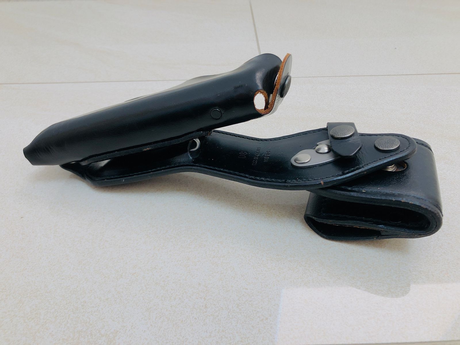 ••• Dienstholster DBGM GM 77 16 273 Dienstholster Makarov H&K P7 •••