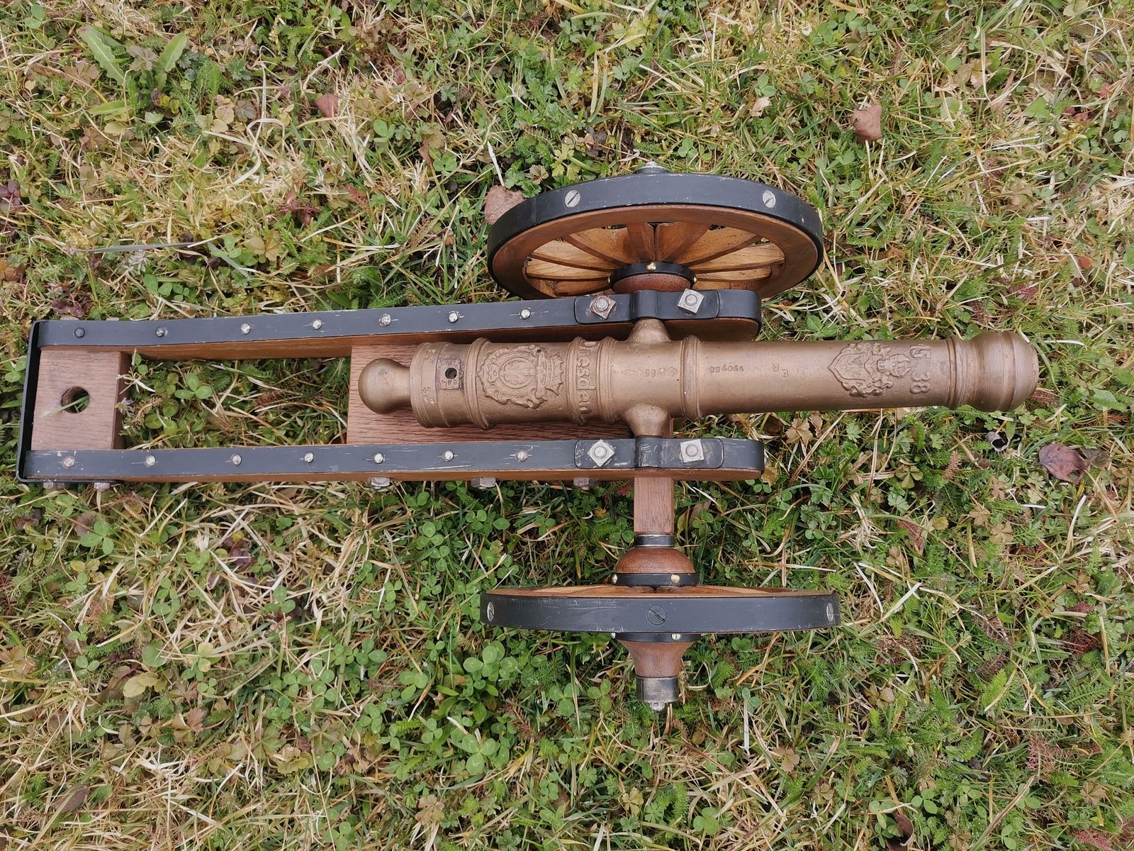 Kanone mit gültigem Scharfen Beschuss Vorderlader Böller Salut Kanone