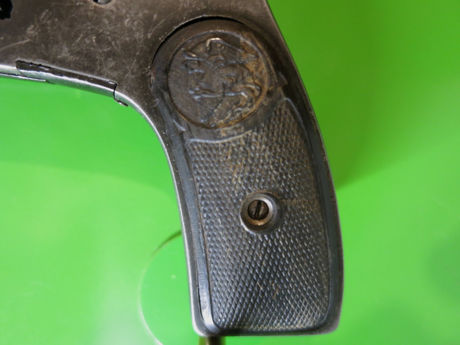 Friedrich Pickert, 'Hammerless' Revolver, Arminius Modell 7, Kal. 7,65 mm Browning     #90-