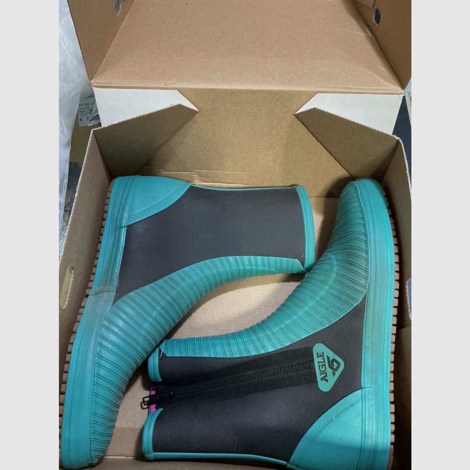 Aigle Stiefel Mare Bora Schwarz Grün, Bild 1 von 2