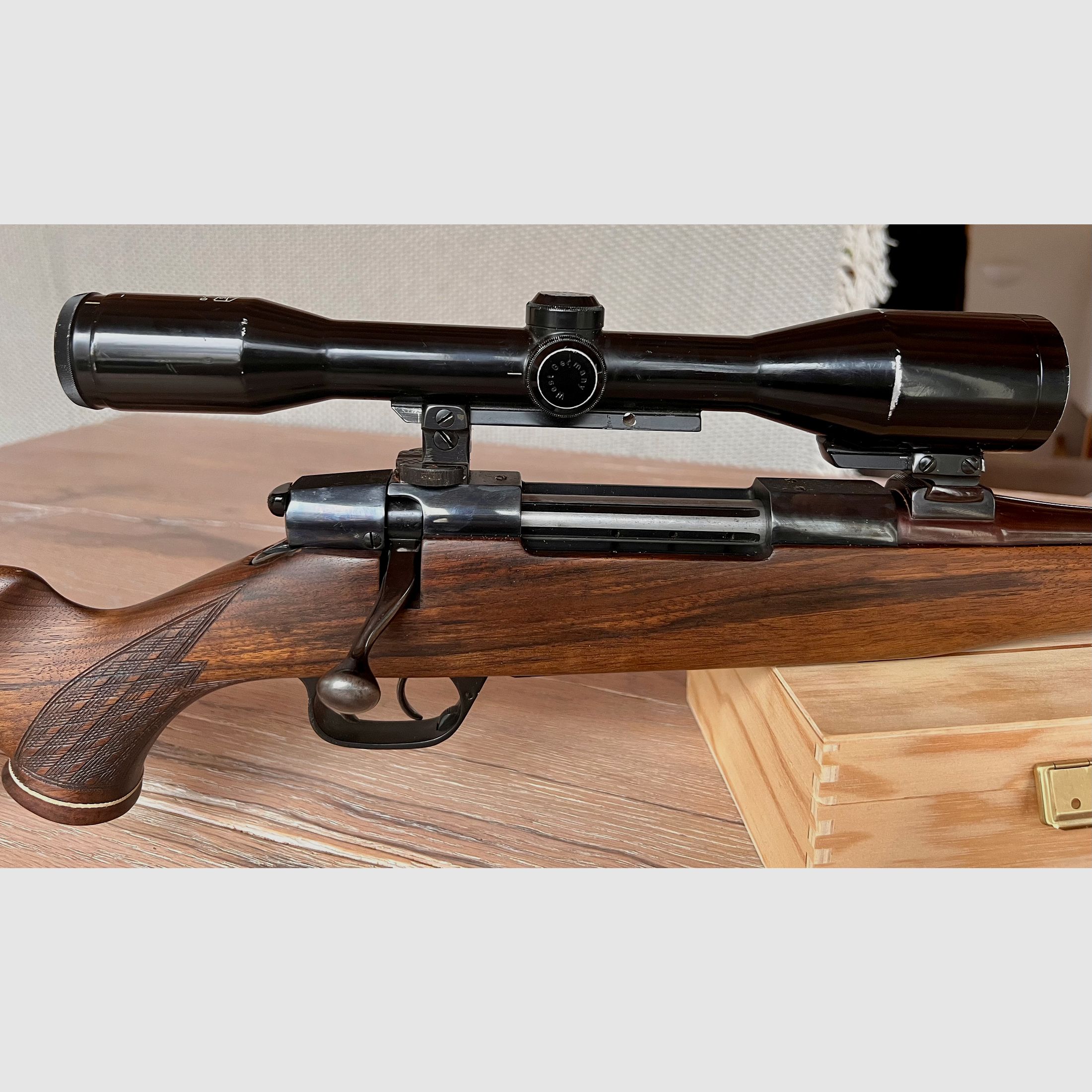 Voere Repetierbüchse Kaliber 7x64 mit Zeiss Zielfernrohr - Top gepflegt mit Munition !!
