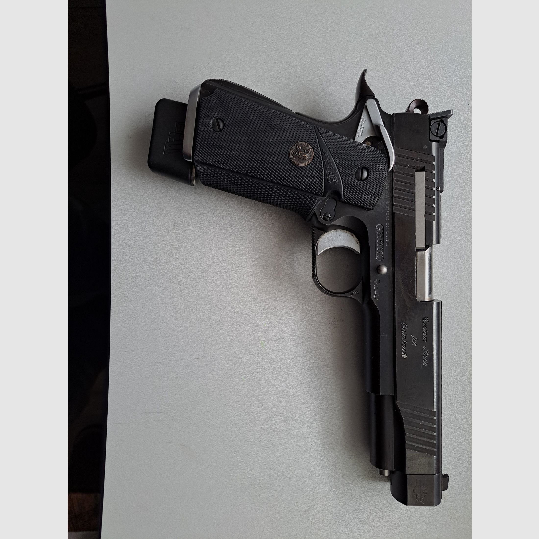Pistolet Colt SuperComp modifié Cal. .45 ACP customisé par PeterStahl en excellent état + divers accessoires complets, image 2 sur 5
