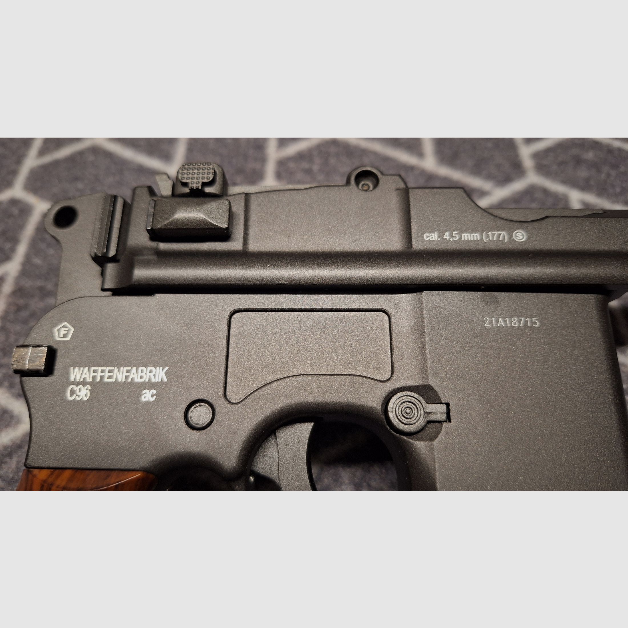 Umarex Legends Pistole C96 FM Blowback - 4,5 mm Stahl BB NEU!