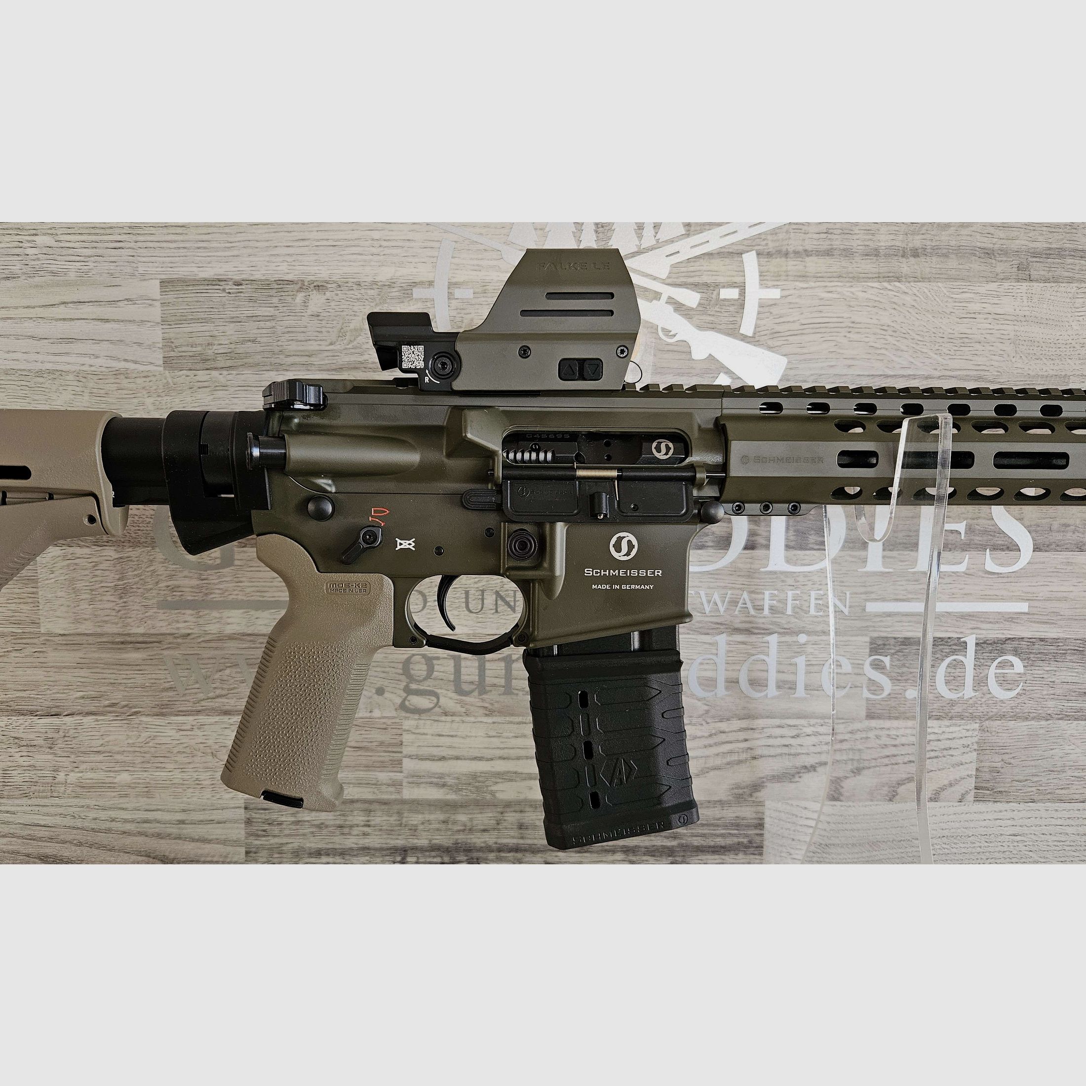 Schmeisser AR15 M5FL Sondermodell MAGPUL 16,75" OD Green .223Rem met richtkijker - gratis verzending! - Nieuwe goederen van de vakhandel