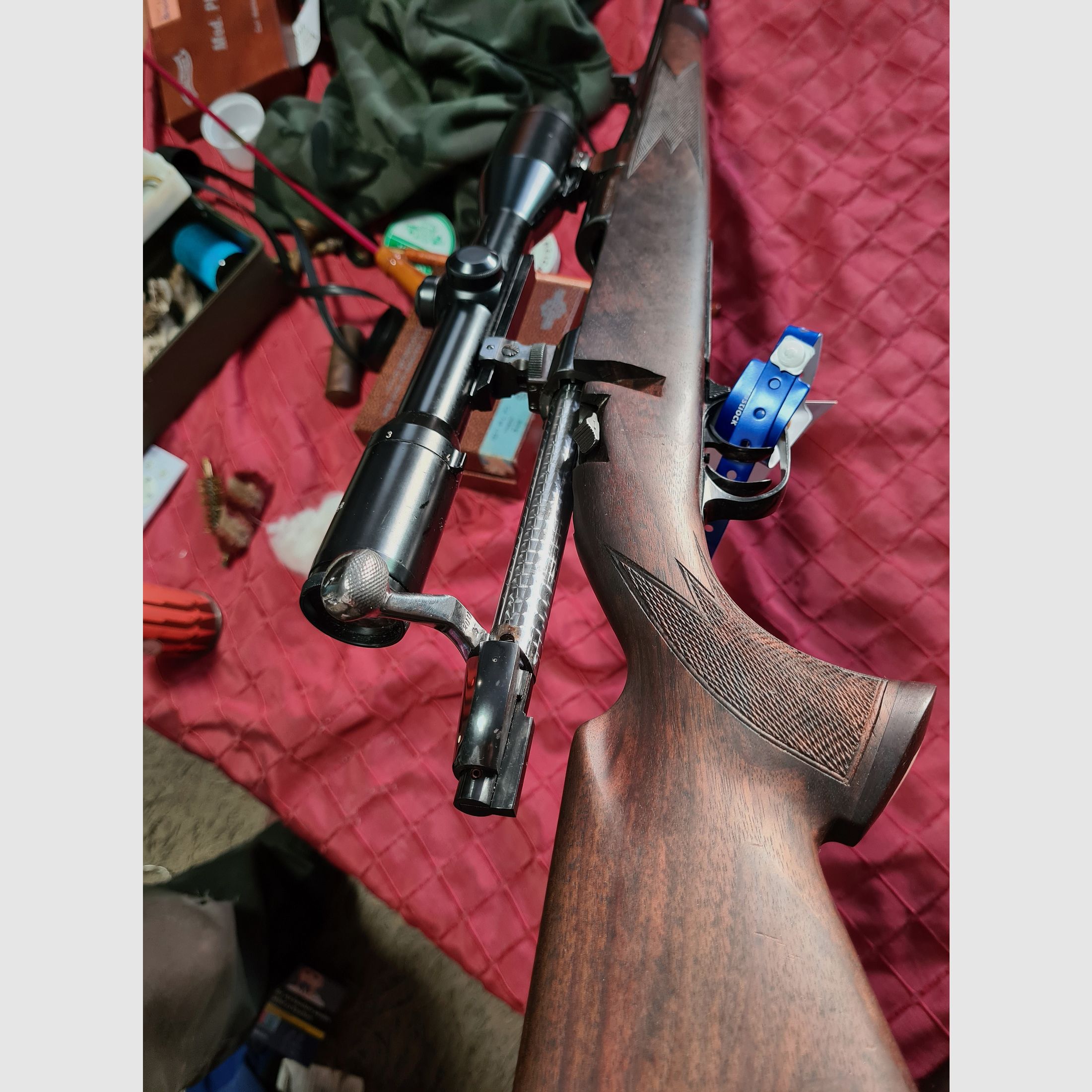 Kat.C Repetitiegeweer 8x68S Heym