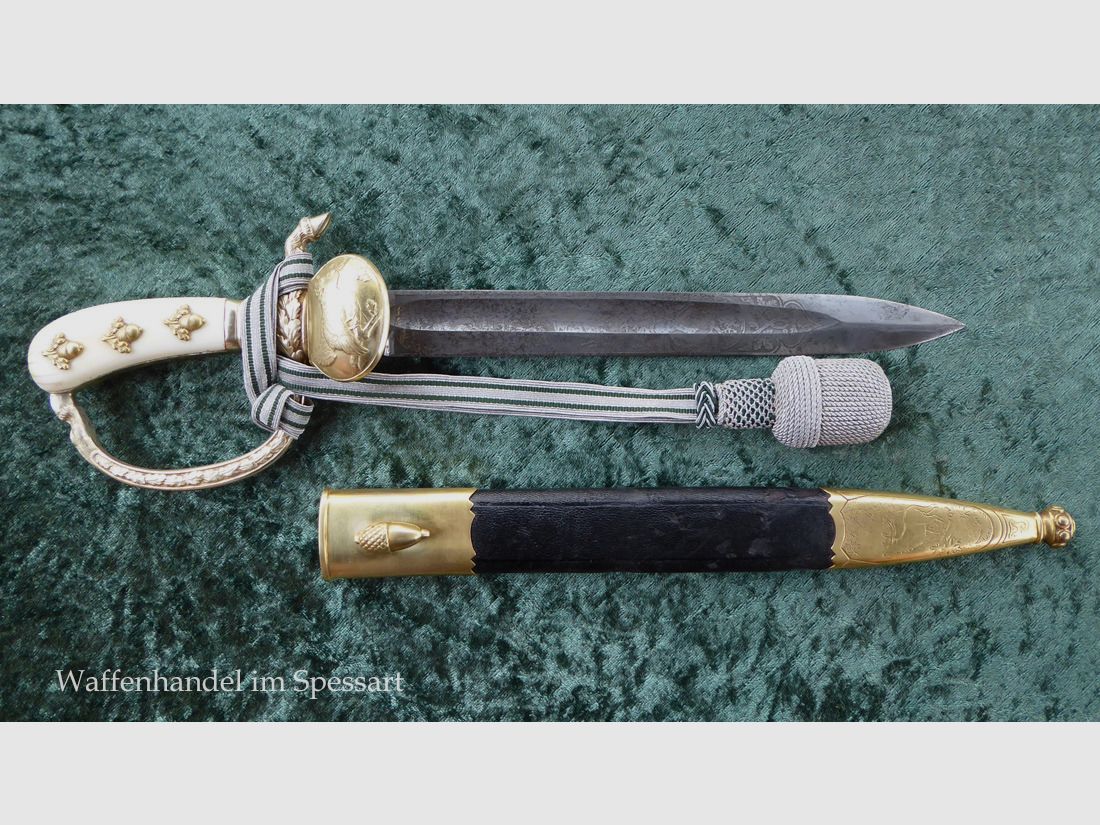 Stag knife with a guard vessel in ornate design from the time of World War II.