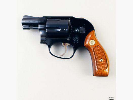 Revolver Smith & Wesson mod. 38 Airweight Kal. 38 sp. matr. 430J8