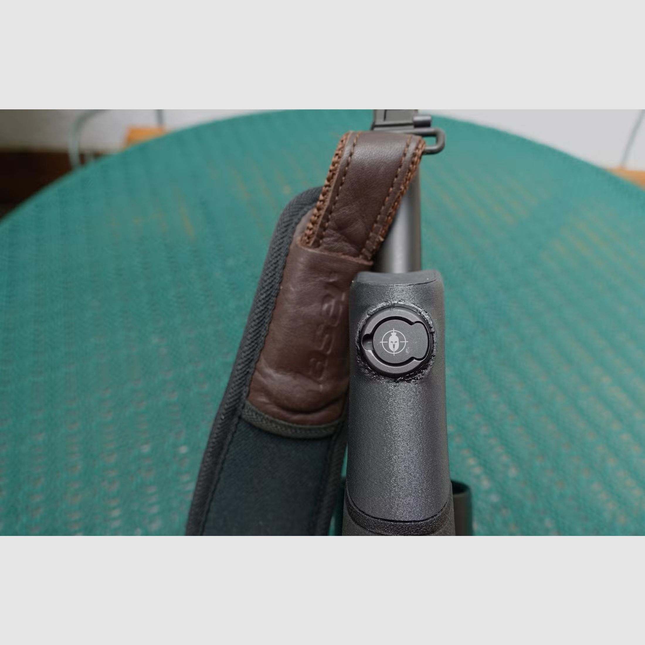 Blaser K95 bipod - opname inclusief voorhandafsluiting