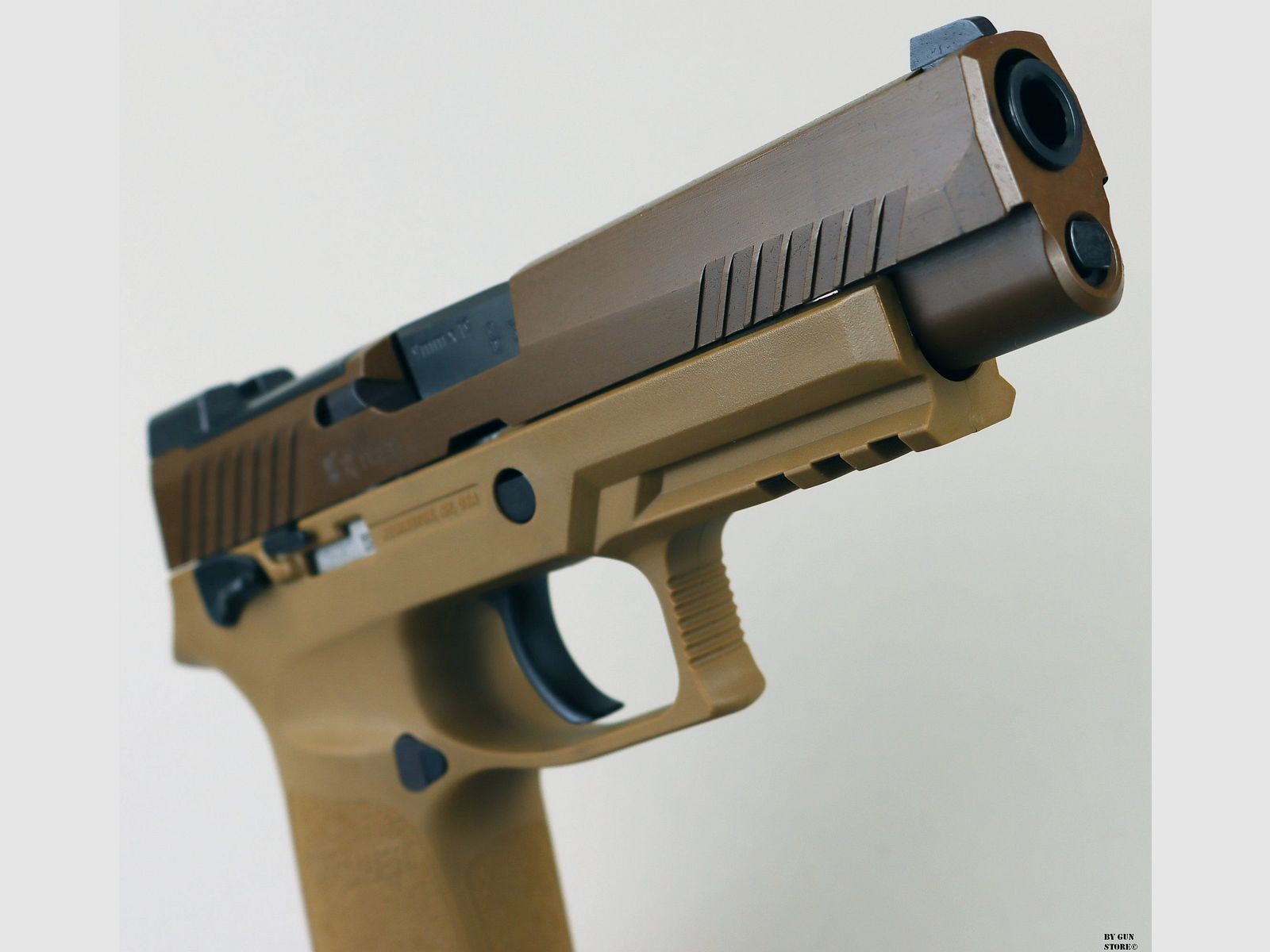 Pistole SIG SAUER mod. P320 M17 9×19 4.7″ FDE, Bild 4 von 7