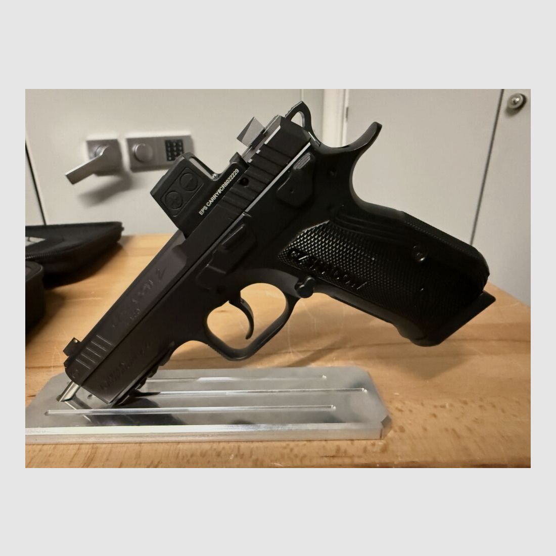 CZ Uhersky Brod CZ Shadow Carry 9mm Luger
