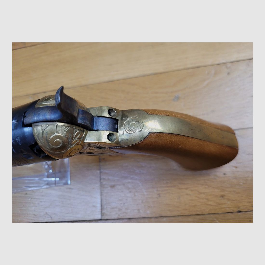 Sehr schöner Revolver Colt 1851 Pietta Schwarzpulver – Modell Navy – Sehr schöne gravierte Variante – Lauf 7,5 Zoll – Kaliber 36 – Waffe von 1978 – TBE++, Bild 11 von 22