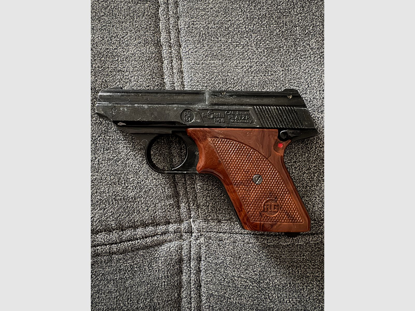 Pistola a salve Röhm RG 8 (8mm Platz, PTB 154) – molto usata con manuale e magazine