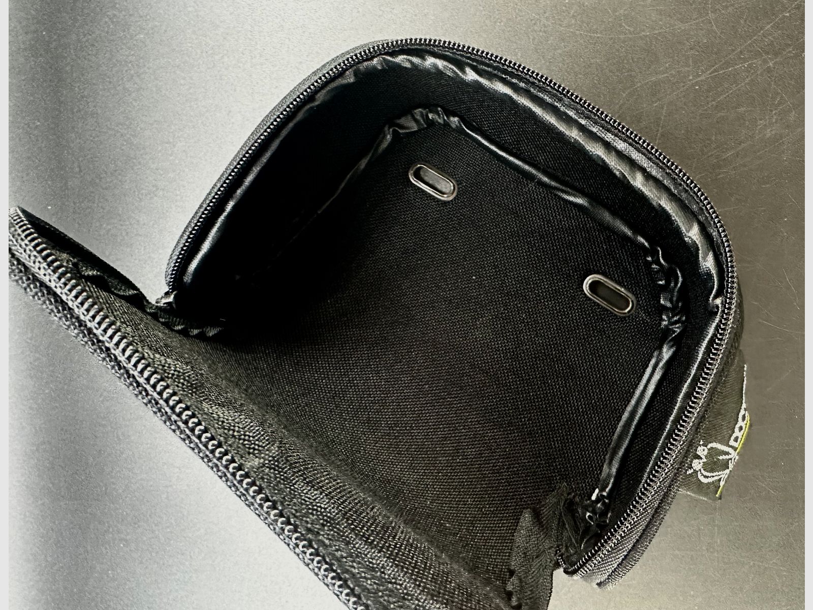 black Docter binocular case interior dimensions 15x6x12.5cm