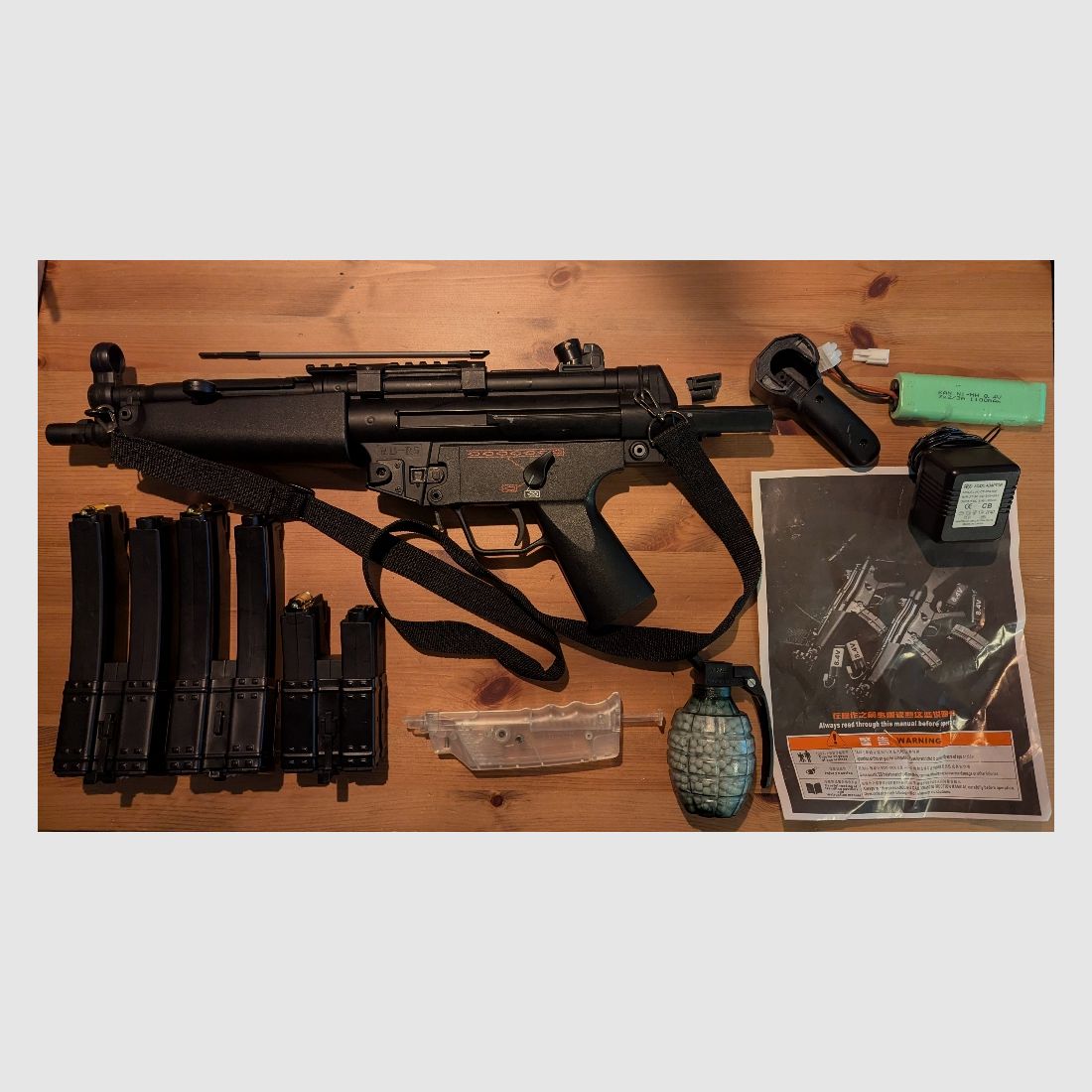 Airsoft MP5 A5 AEG 0.5J (defective) incl. accessories