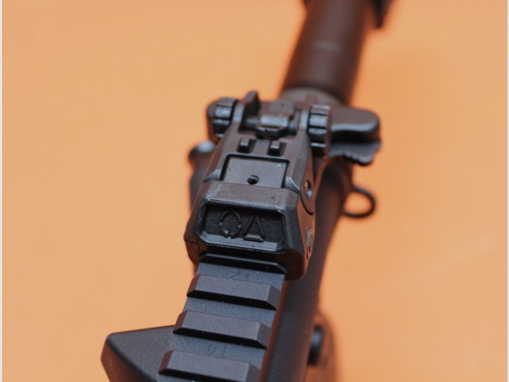 Oberland Arms Ha. Fucile .300AAC Blackout Oberland Arms OA-15 M10 Sistema AR-15 canna da 10,7" / M-LOK / calcio scorrevole