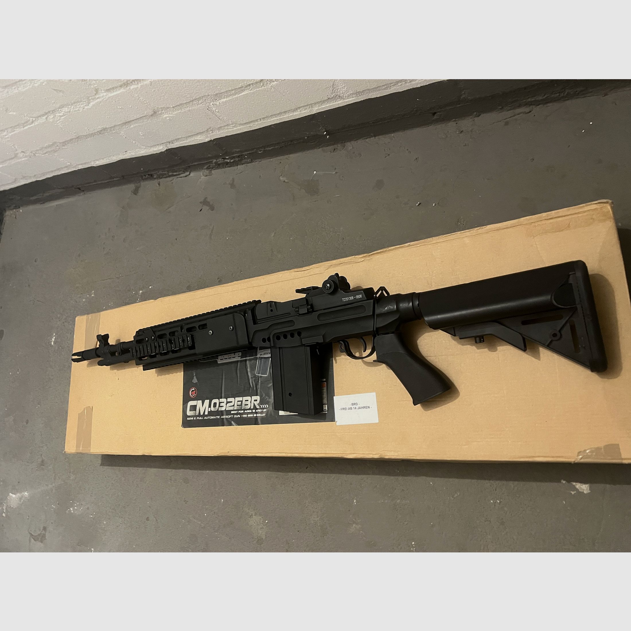 Airsoft-Waffen CM032EBR M14-Kampfgewehrs