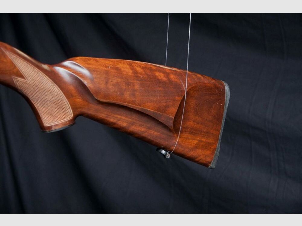 Repetier, idealna broń dla młodych myśliwych, system 98 z montażem obrotowym, luneta celownicza z podświetleniem, spust bezpośredni itd.