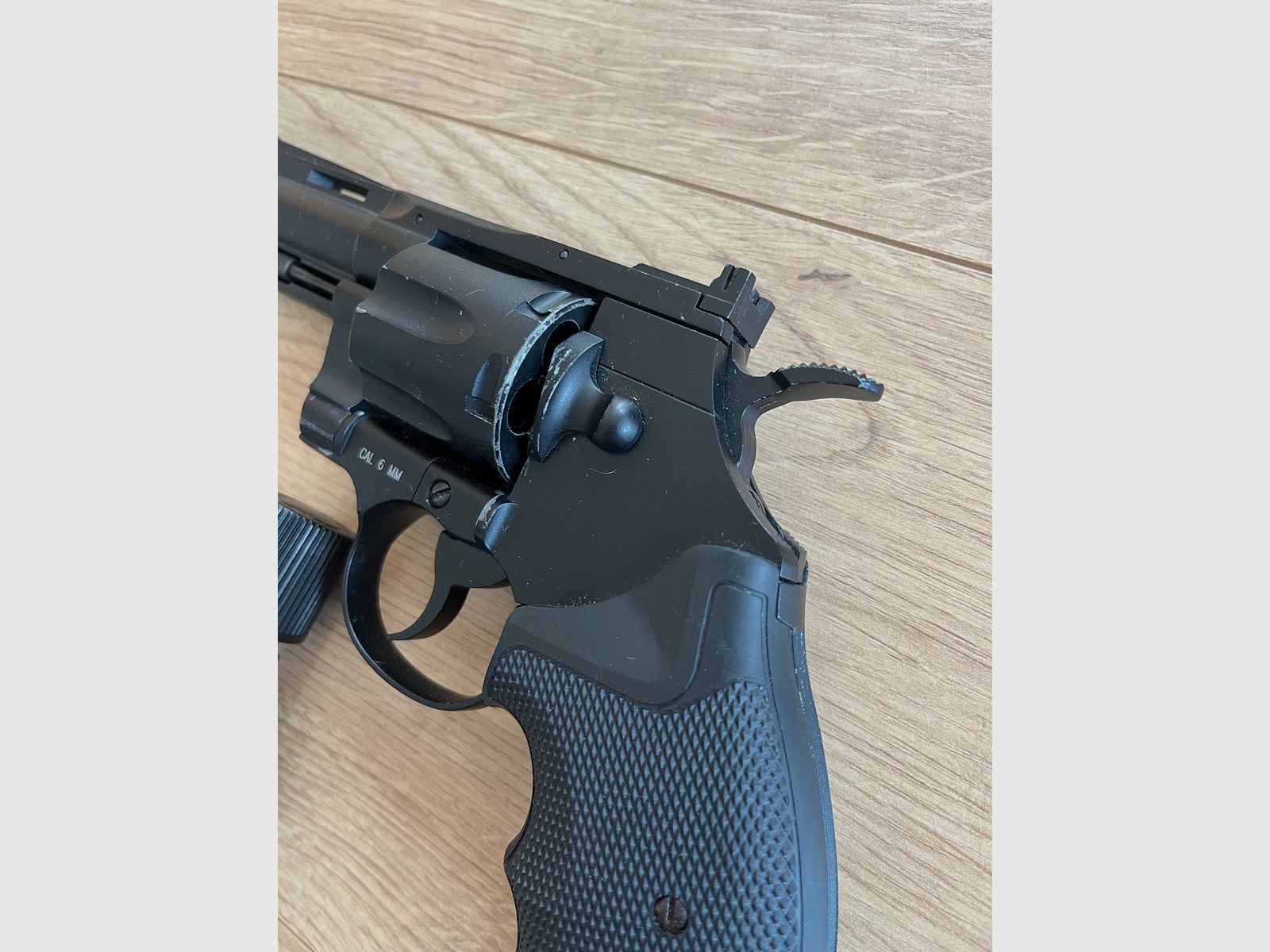 KWC .357 Python 4 inch Revolver Full Metal CO2 6mm