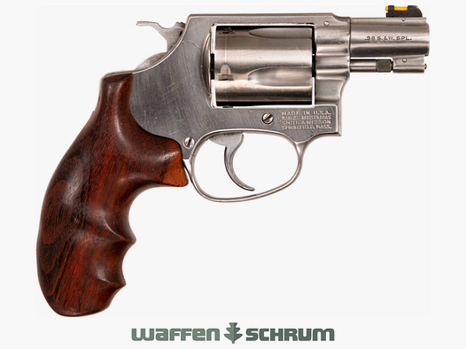 Smith & Wesson 60 .38Special , Lederholster, Visierung mit Fiberkorn, 5-Schuss Trommel , LL: 47mm