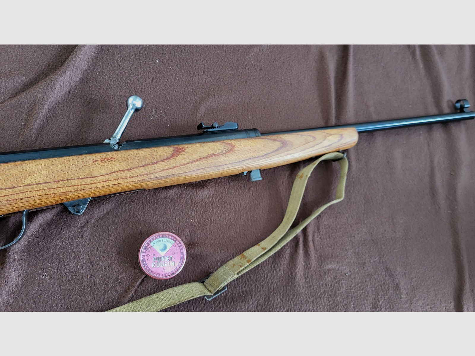 Carabina de aire comprimido con cargador Haenel 49a