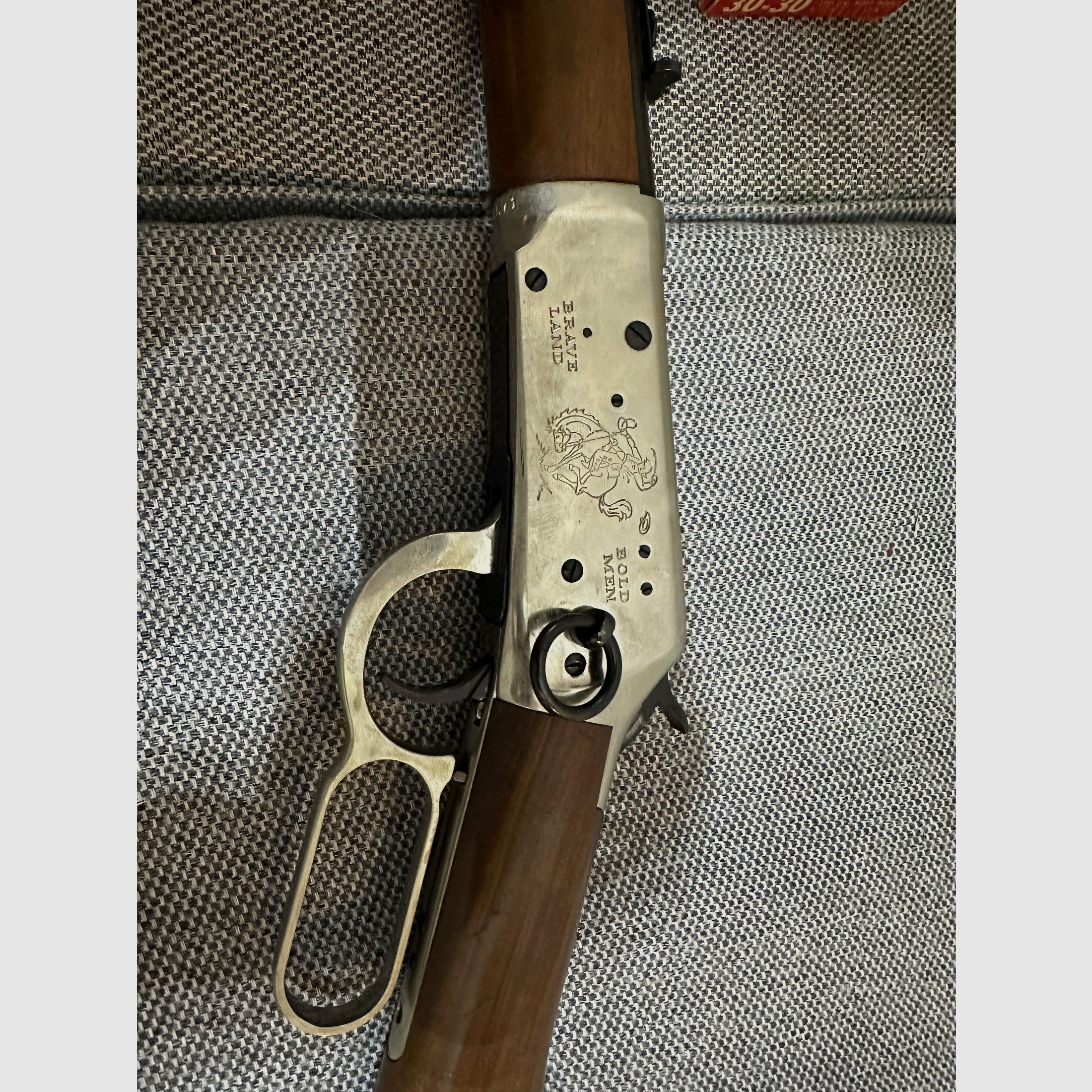 SONDERMODELL Winchester UHR Cowboy Commemorative 1894 .30-30 Win
