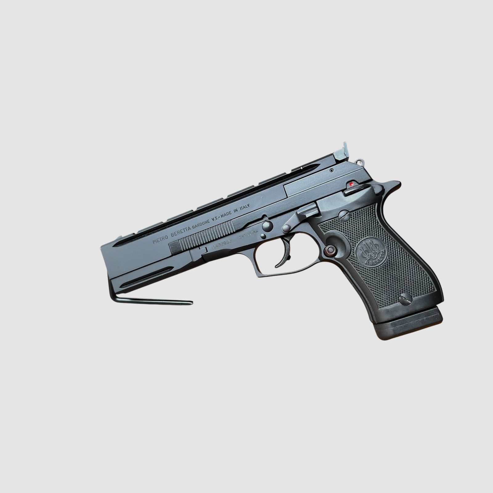 Pistolet Beretta 87 Target .22lr | Precyzja do Sportu, zdjęcie 3 z 9