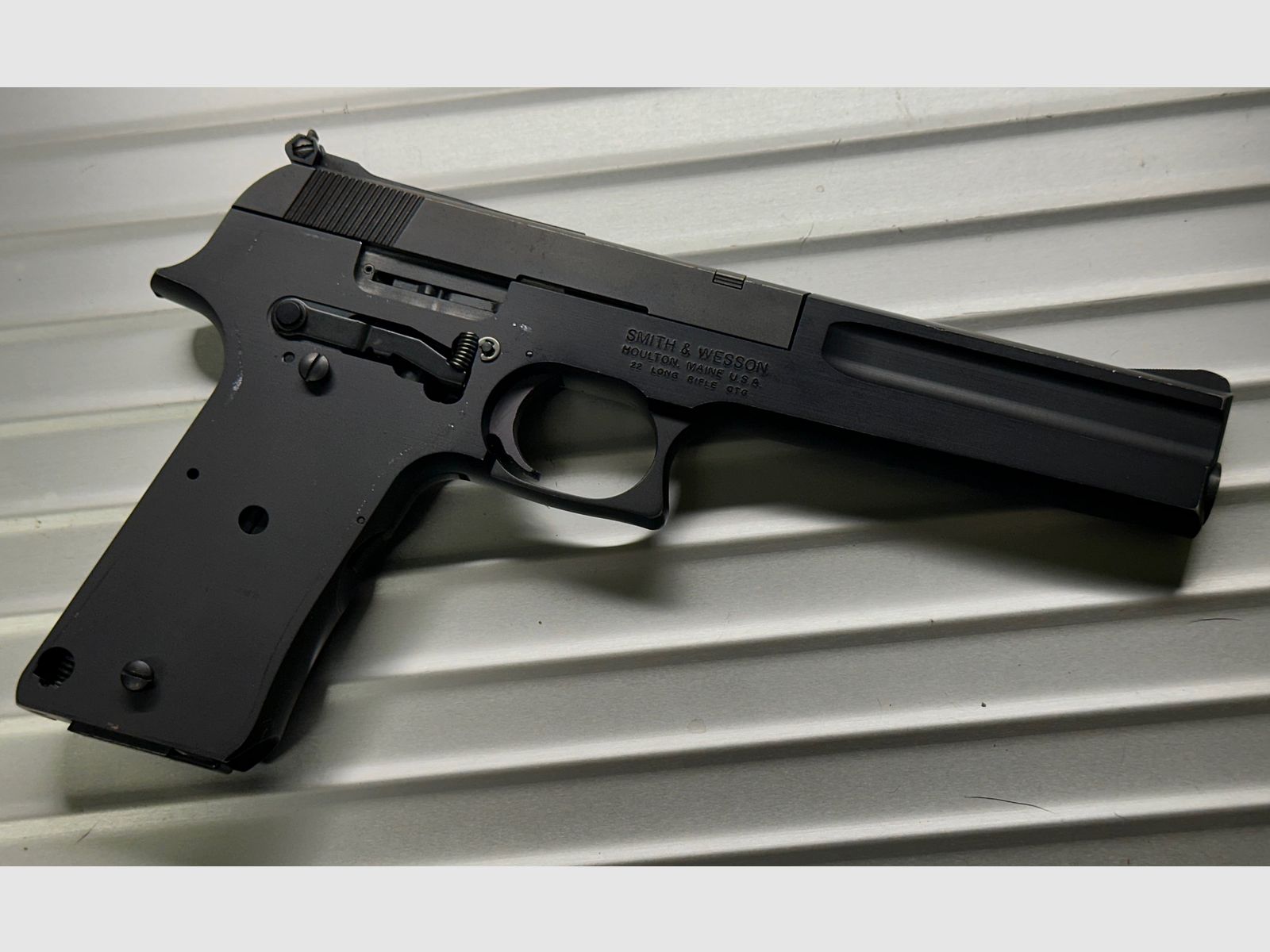 Smith & Wesson 422 