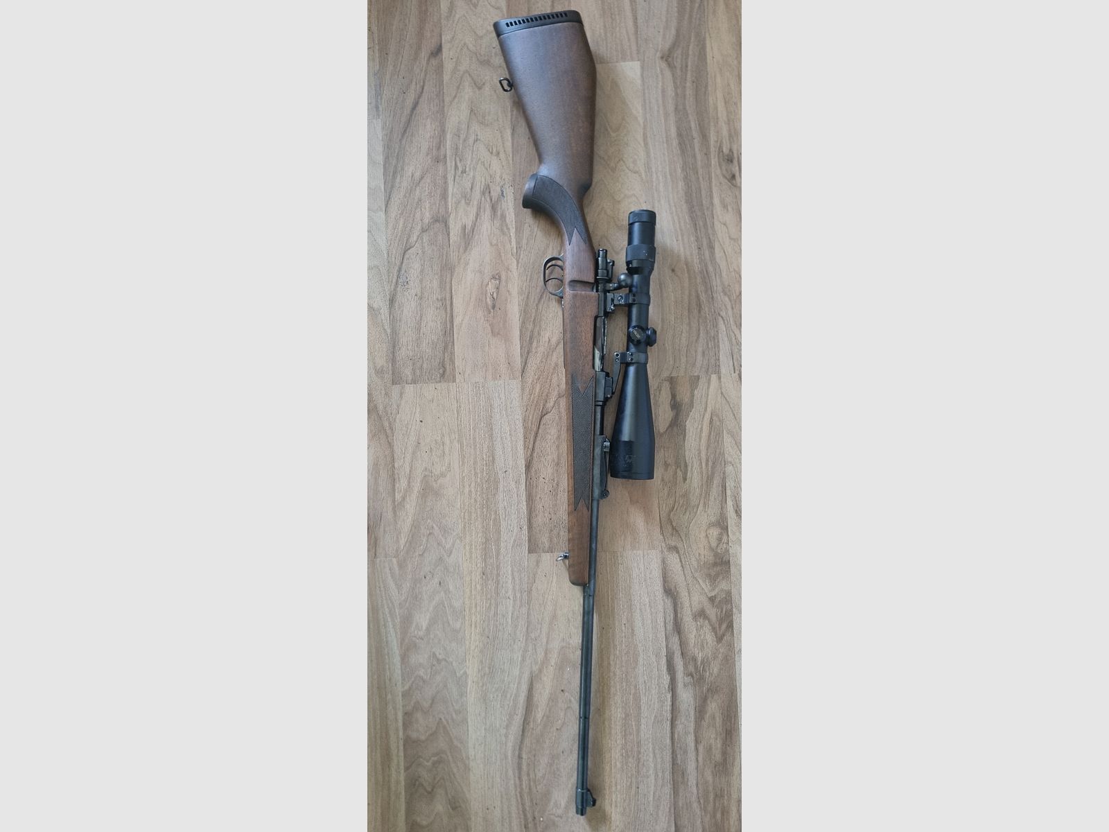 Voere Kufstein Mod. 98 met Docter Optiek VZF 3-12 x 56 M