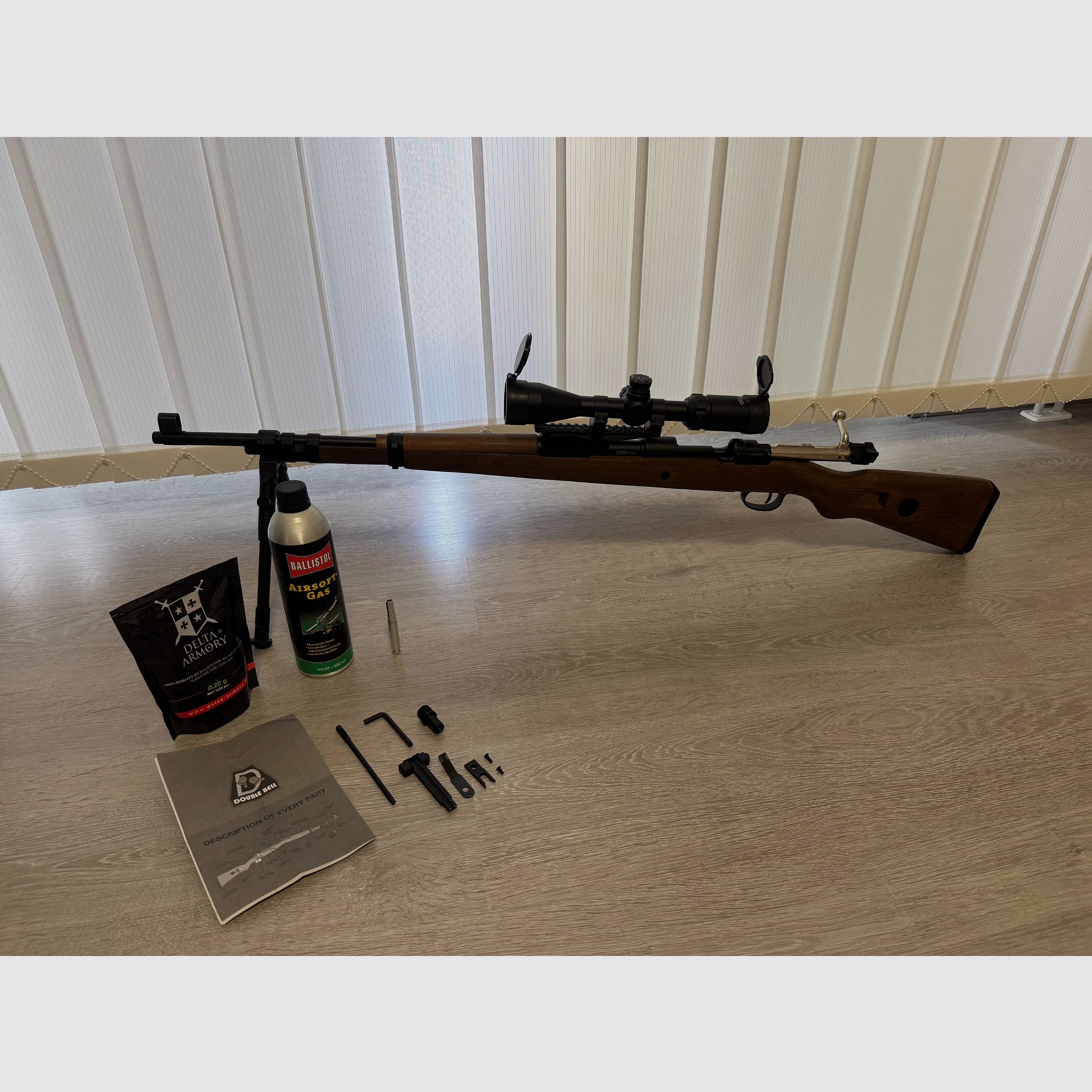 Double Bell Karabiner 98K Gas Airsoft Bolt-Action Gewehr mit Hülsenauswurf Echtholz-Version
