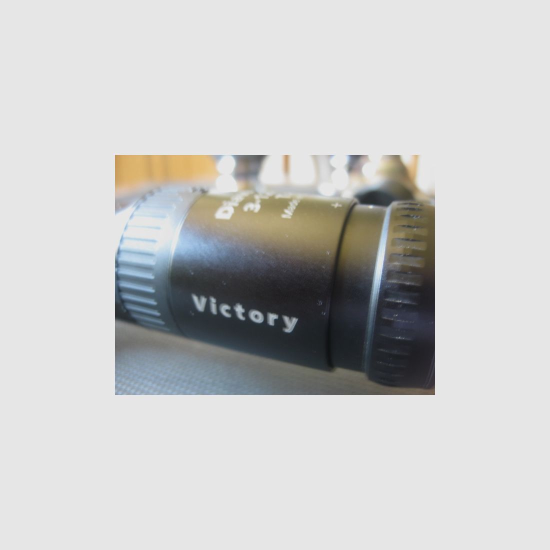 TOP ZEISS VICTORY Gen.II in der Ausführung Diavari als 3-12x56 M , also Innenschiene , mit LP-Absehen 40  und Original Blaser-Sattelmontage ! 