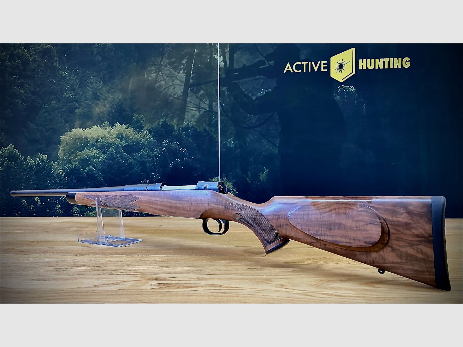 Mauser M03 / Kaliber .300 Win. Mag. / 56cm LL / M15x1 / Schaftholz Klasse 6 SLECHTS 1X BESCHIKBAAR