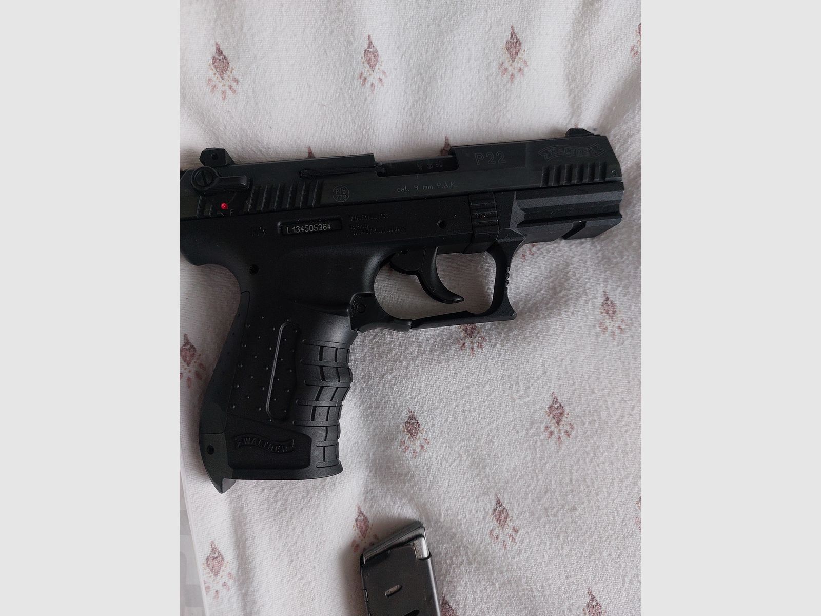 Walther P22 Ready Schreckschuss Pistole 9mm P.A.K. brüniert