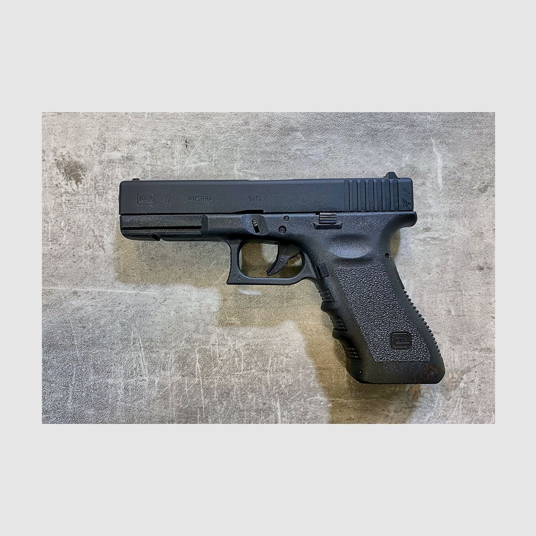 Glock 17 Gen3 Deluxe Edition CO2-BB in Schwarz - VfC