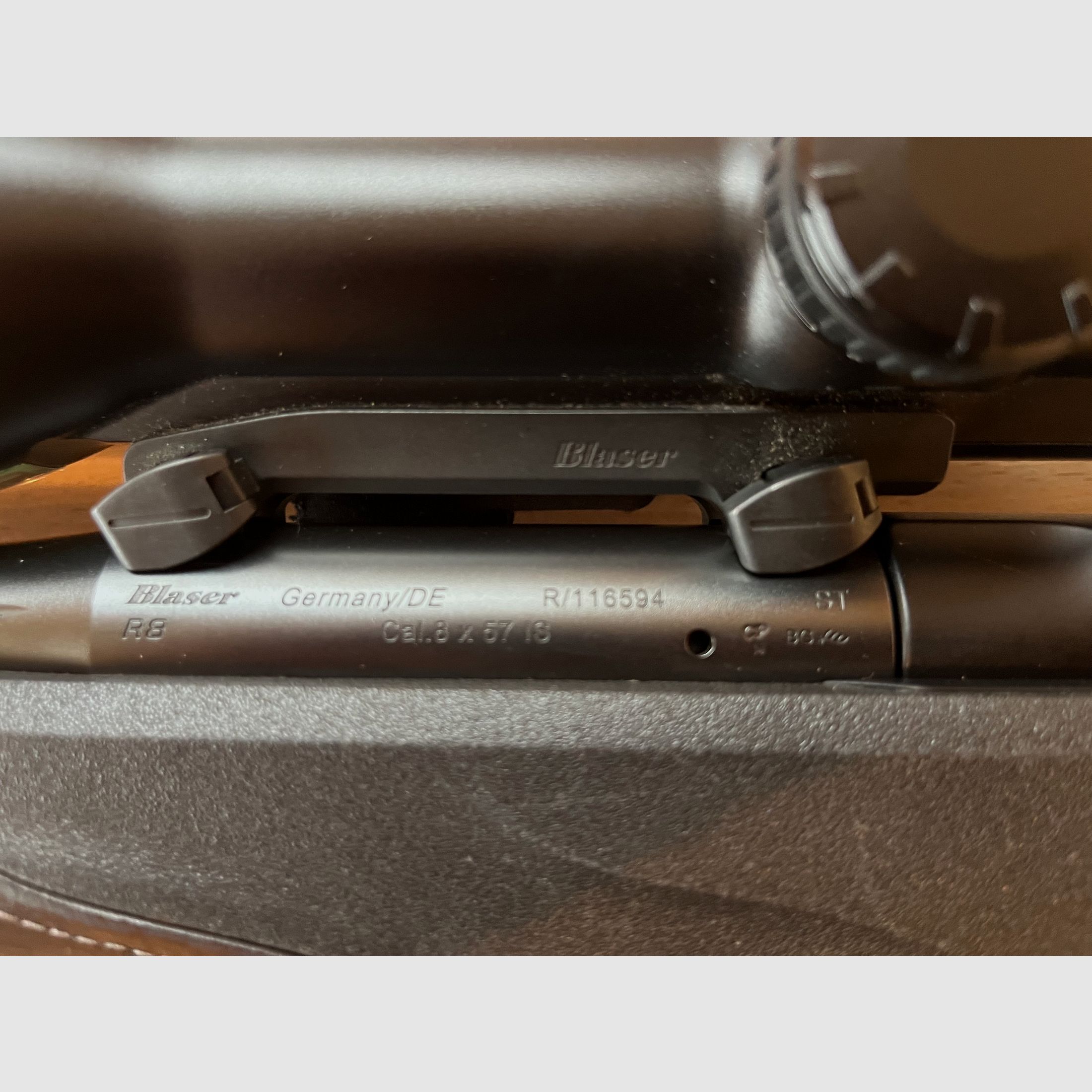 Blaser R8 Professional SUCCESS Leather 8X57JS Complete Offer