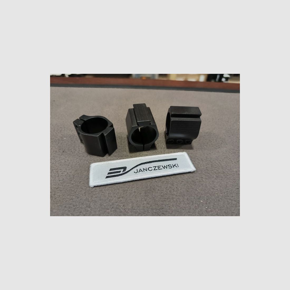 Muzzle adapter for 22 mm barrel with 11 mm rail