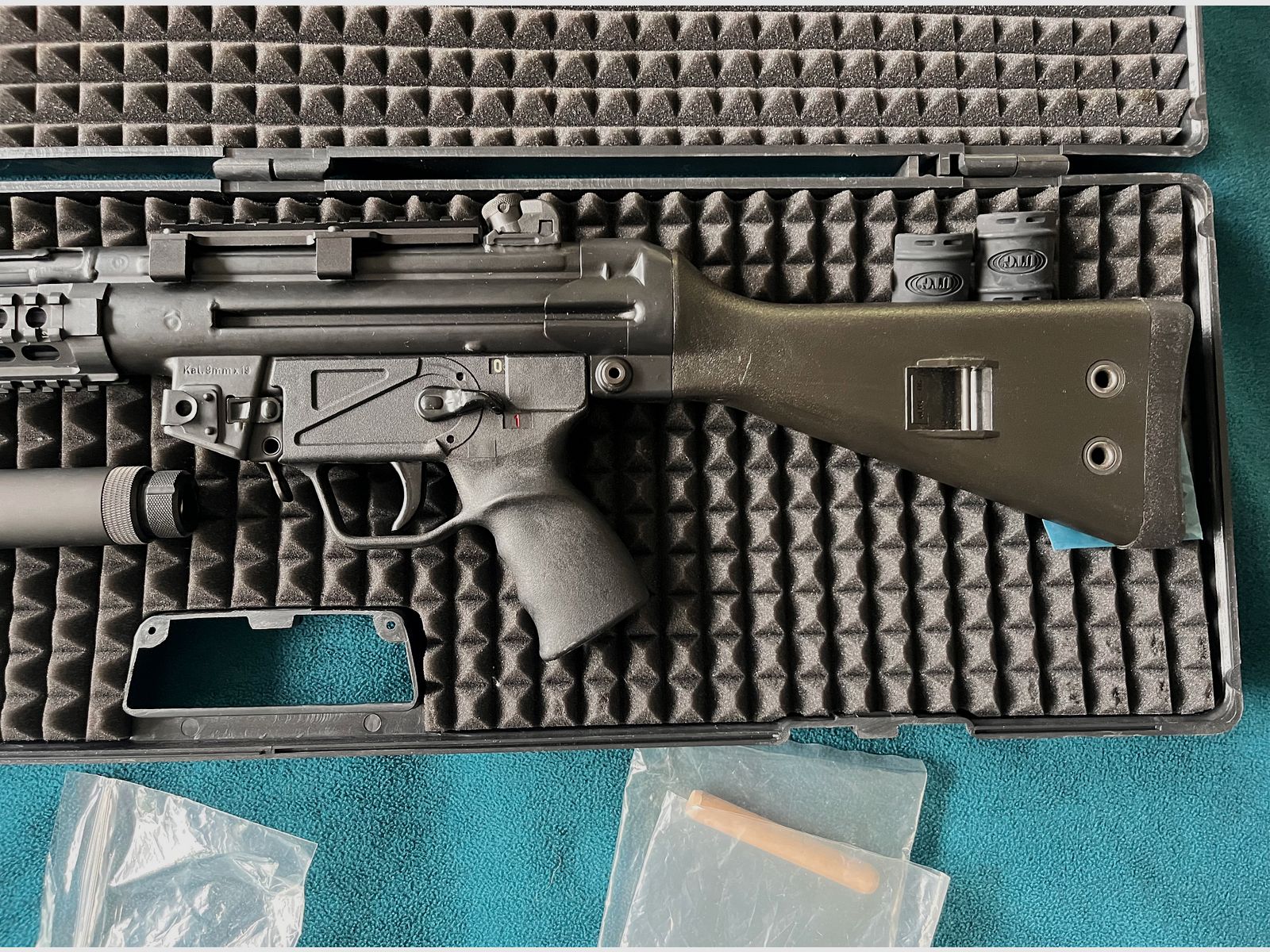 MKE T94 MP5/SP5 Büchse mit B&T QD Schalldämpfer und Zubehör 