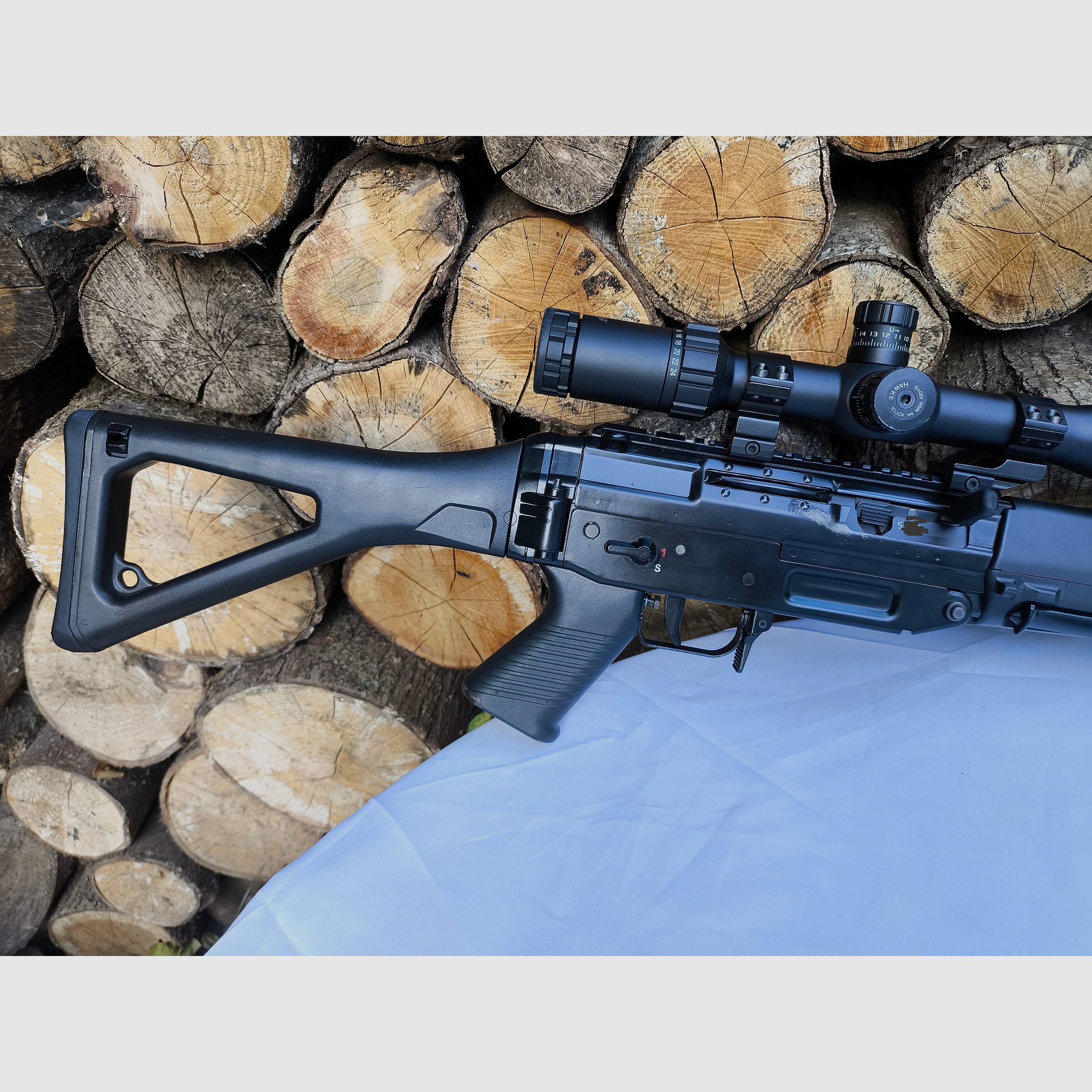 Sig 550 Sport .223 Rem. mit Hawke Sidewinder 30 SF 6-24x56 SR-PRO