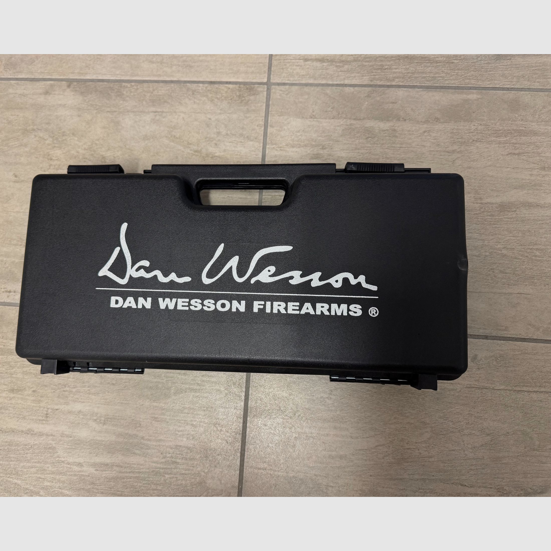 ASG Dan Wesson 8″ CO₂ Revolver – 6 mm BB, schwarz